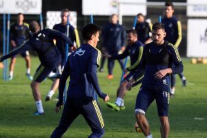 Fenerbah&ccedil;e hazırlıklara başladı