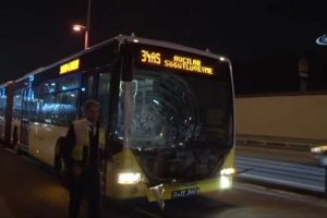Metrob&uuml;s yayaya &ccedil;arptı!