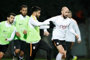 Galatasaray 8 eksikle &ccedil;alıştı