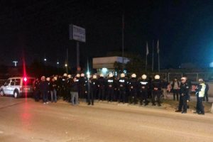 Bursa'da &uuml;st ge&ccedil;it isteyen mahalleli ayaklandı
