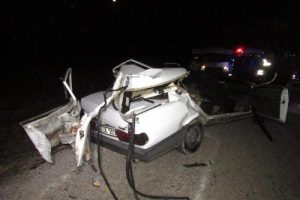 Sandıklı'da feci kaza: 2 &ouml;l&uuml;, 2 yaralı