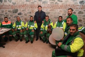 Bursa Osmangazi'de &ccedil;algılı t&uuml;rk&uuml;l&uuml; temizlik