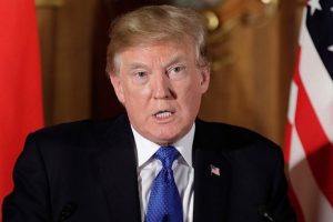 Trump &Ccedil;in Devlet Başkanı'na torununun s&ouml;ylediği şiiri dinletti