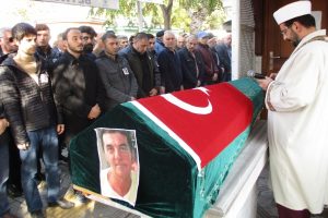 İkinci kaptan son yolculuğuna uğurlandı