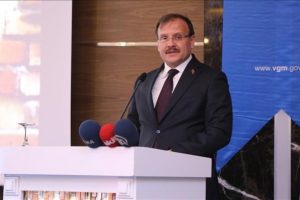 &Ccedil;avuşoğlu: Diyarbakır'ın sembollerini yeniden ayağa kaldıracağız