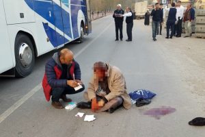İmdadına yoldan ge&ccedil;en doktor yetişti