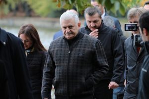 Başbakan Yıldırım gazetecilerle sabah y&uuml;r&uuml;y&uuml;ş&uuml; yaptı
