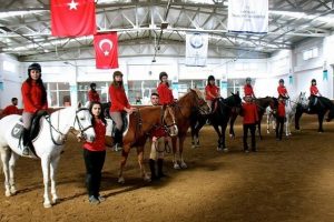 Amfide değil harada eğitim g&ouml;r&uuml;yorlar