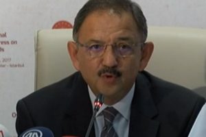 Bakan &Ouml;zhaseki'den Bursa a&ccedil;ıklaması: G&uuml;c&uuml;m yetseydi bir tane &ccedil;ivi &ccedil;aktırmazdım