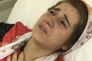 Acılı anne &ccedil;ocuğunu ilk ve son kez morgda kucağına aldı
