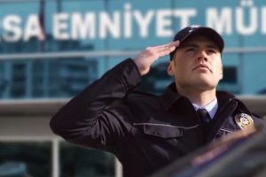 Bursa polisinden Atat&uuml;rk i&ccedil;in anlamlı klip