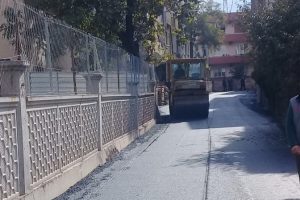 Bursa G&uuml;rsu'da asfaltlama &ccedil;alışmaları devam ediyor