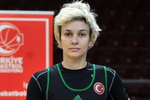 Işıl Alben milli takım kadrosundan &ccedil;ıkarıldı