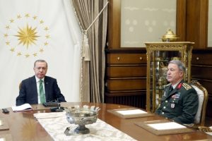 Orgeneral Akar'ı kabul etti