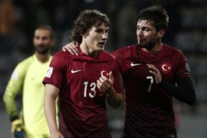 &Ccedil;ağlar: "T&uuml;rk halkı bizden &ccedil;ok şey bekliyor"