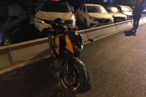 İzmir'de trafik kazası: 1 &ouml;l&uuml;, 1 ağır yaralı