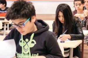&Ouml;nce derslerin adı yazıldı, sonra silindi