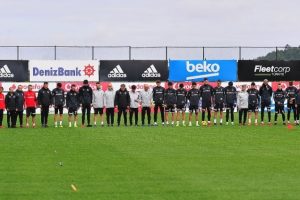 Beşiktaş, Akhisarspor ma&ccedil;ı hazırlıklarını s&uuml;rd&uuml;rd&uuml;