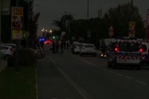 Fransa'da ara&ccedil; dehşeti! Yaralılar var