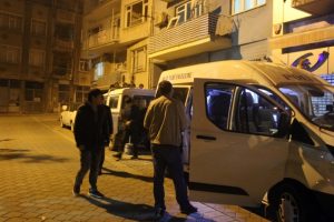 'Polisiz' diyerek gasp yaptılar