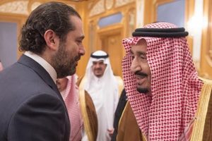 Hariri, Kral Selman'ı Riyad'da havalimanında karşıladı