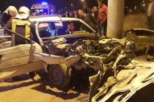 Otomobiller &ccedil;apıştı: 1 &ouml;l&uuml;, 10 yaralı