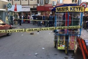 'Tezgah yeri' kavgasında ortalık karıştı! 1 &ouml;l&uuml;
