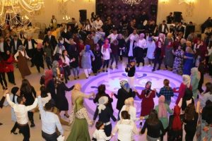 Bursa'da İsmail Türüt'lü kutlamada stres attılar