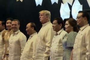 Duterte ve Trump yan yana