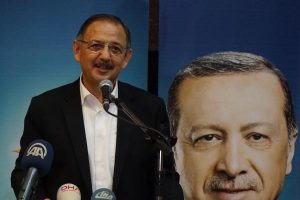 Özhaseki, HDP'li başkanları eleştirdi