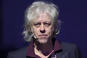 Bob Geldof, Suu Çii ile paylaştığı nişanı iade edecek