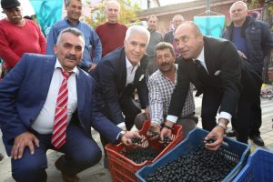 Bursa Nilüfer Belediye Başkanı Bozbey: Sağlıklı yaşam için zeytin tüketimi artırılmalı