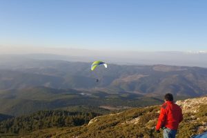 Murat Dağı'nda yamaç paraşütü keyfi