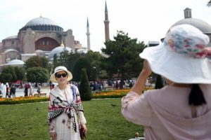 İstanbul 10 ayda 9 milyon yabancı turist ağırladı