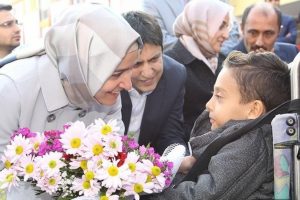 Bakan Kaya: 500 bin kişiye evde bakım aylığı veriyoruz