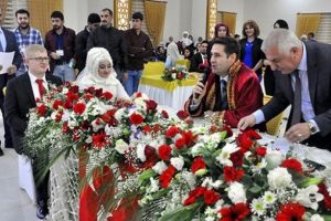 İlk m&uuml;ft&uuml; nikahı Bismil'de kıyıldı
