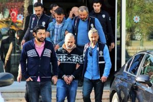İşkenceyle 120 bin liralık senet imzalattılar