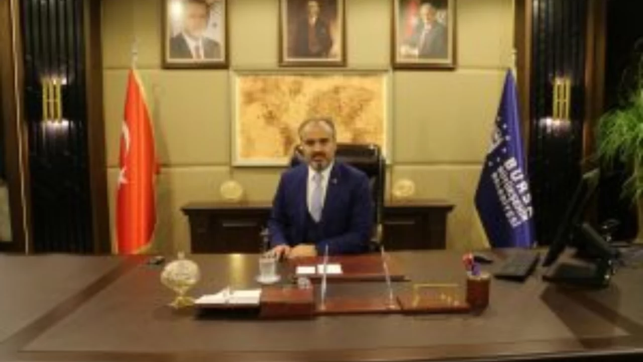 Bursa B&uuml;y&uuml;kşehir Belediyesi'nde g&ouml;revden almalar devam ediyor!