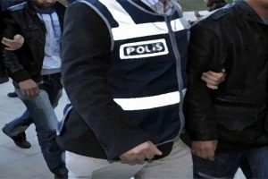 Eski emniyet mensuplarına 30 ilde operasyon!