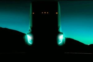 Tesla elektrikli tırı bug&uuml;n tanıtacak!