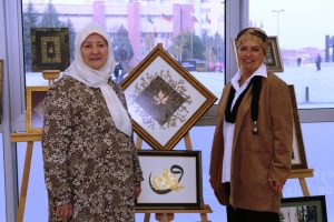 Bursa Nil&uuml;fer'de hayvan sevgisiyle sanatı bir araya getiren sergi
