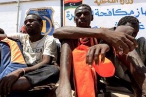 Libya'da ka&ccedil;ak g&ouml;&ccedil;menler 400 dolara satılıyor