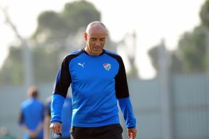 Bursaspor Teknik Direkt&ouml;r&uuml; Le Guen: "Titi ve Agu b&uuml;y&uuml;k eksiklik"