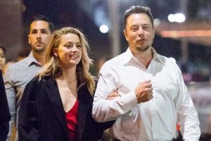 Elon Musk aşk acısı &ccedil;ekiyor