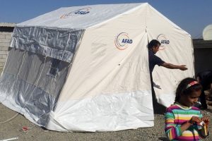 AFAD deprem b&ouml;lgesinde yaraları sarıyor