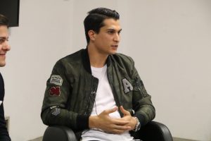 Necip Uysal, gen&ccedil;lerle bir araya geldi