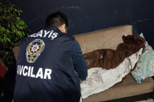 Reklam ajansına uyuşturucu baskını