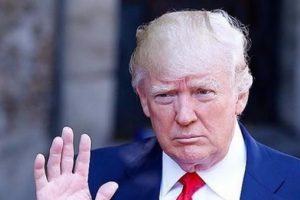 Yanlışlıkla "Trump istifa" paylaşımı