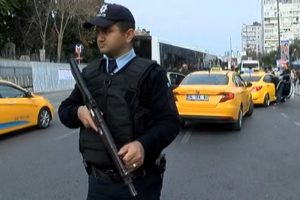 İstanbul polisinden ticari taksilere denetleme