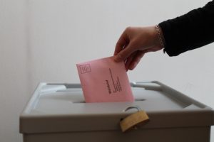 Almanların &ccedil;oğu yeni se&ccedil;im istiyor